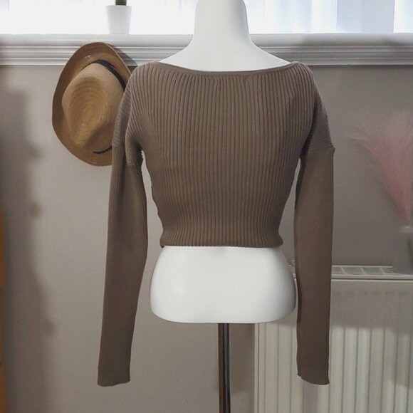 Taupe Sandy Brown Cropped Long Sleeve Knit Top Scoop Neck- M - Picture 3 of 7